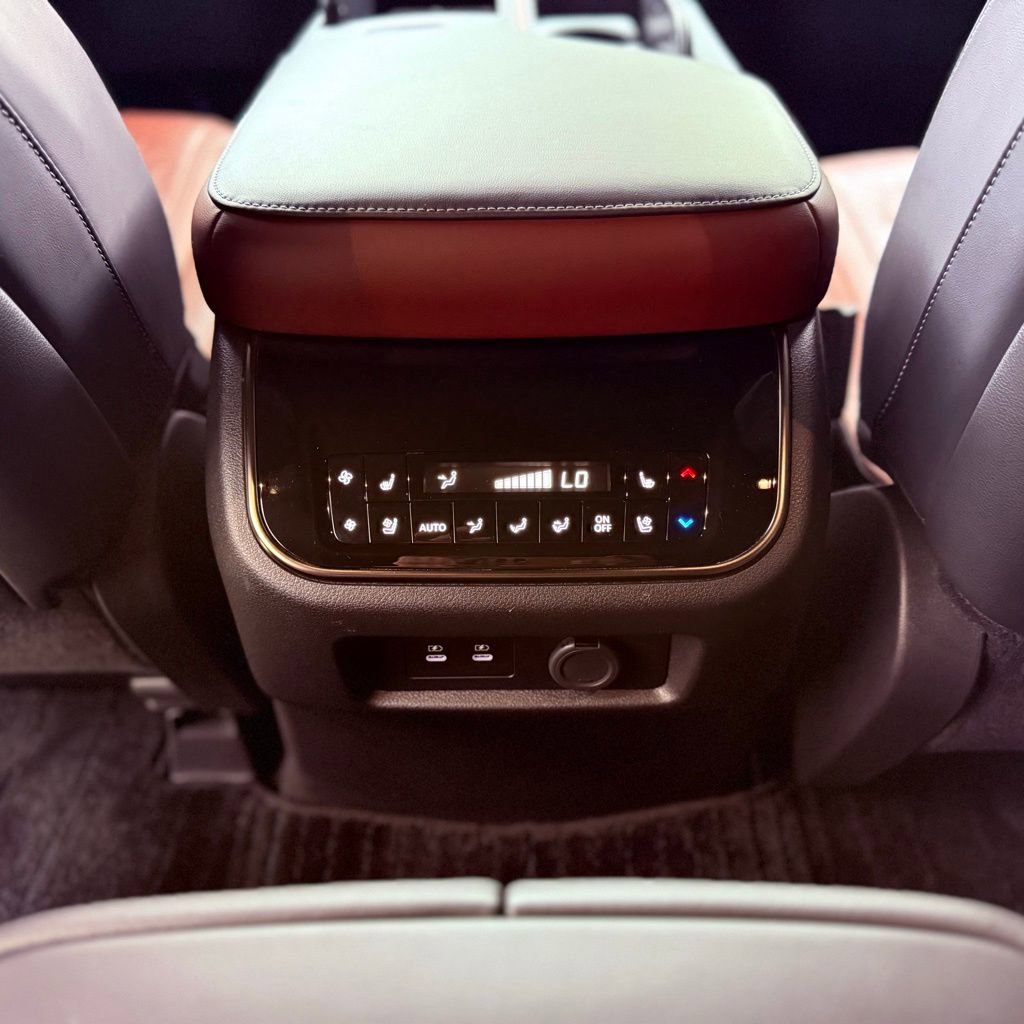 Used 2025 INFINITI QX80 Autograph image 33