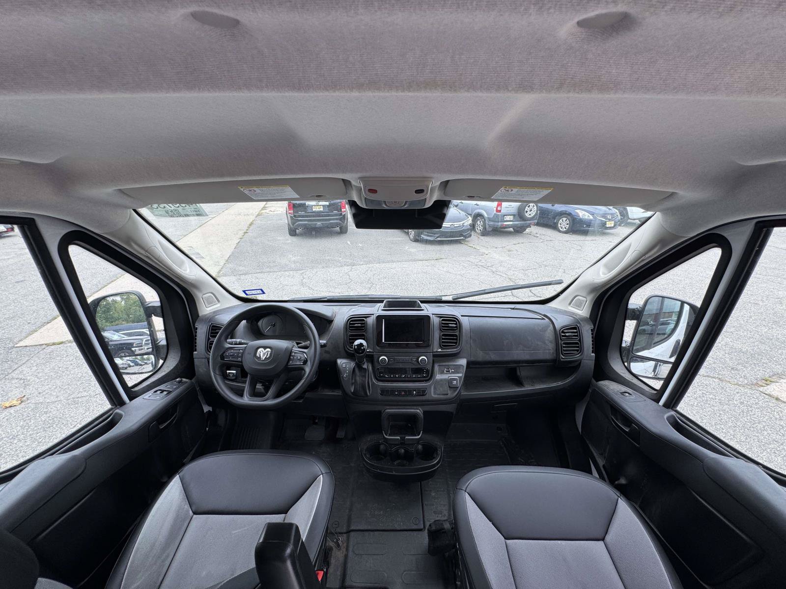 Used 2026 RAM ProMaster 2500 w/ Convenience Group FWD image 10