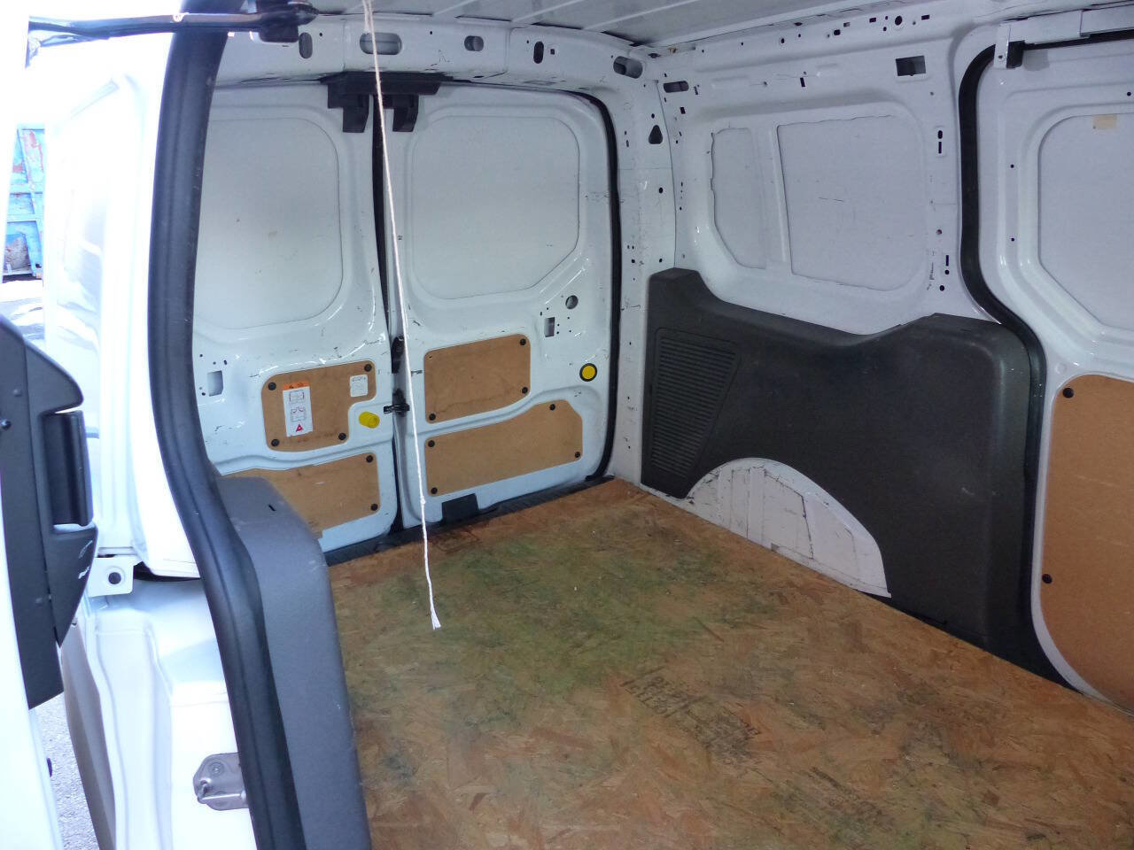 Used 2020 Ford Transit Connect XL image 36