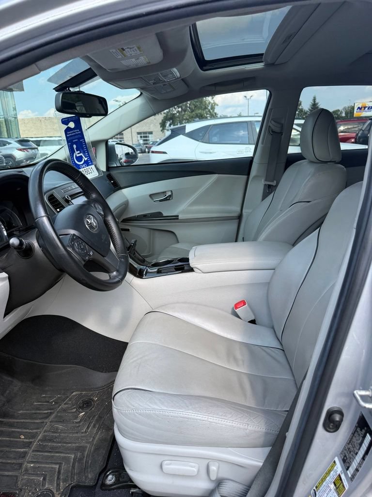 Used 2013 Toyota Venza XLE w/ XLE Premium Pkg FWD image 8