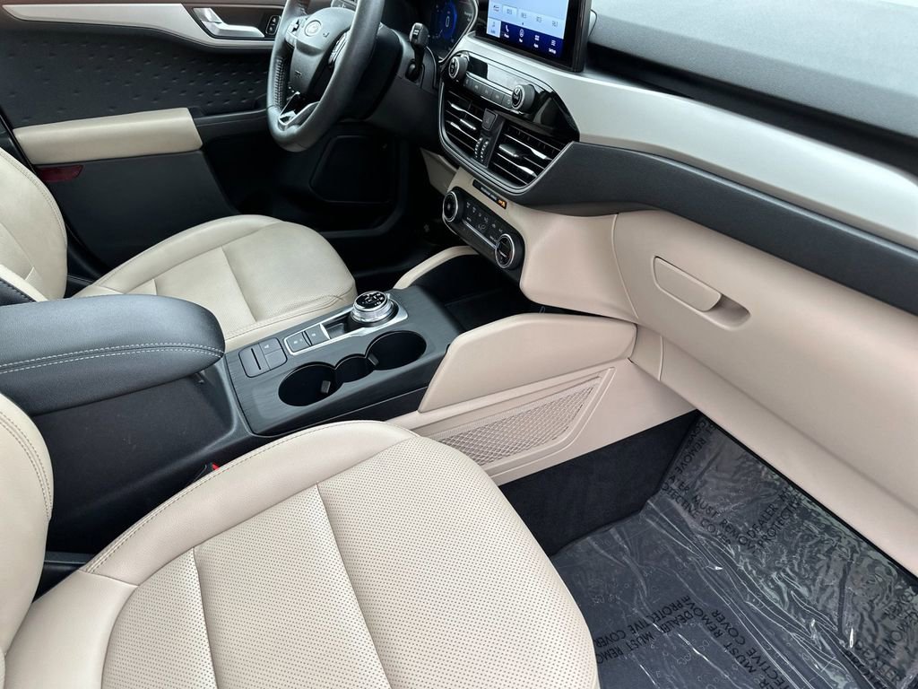 Certified 2020 Ford Escape SE Sport FWD image 15