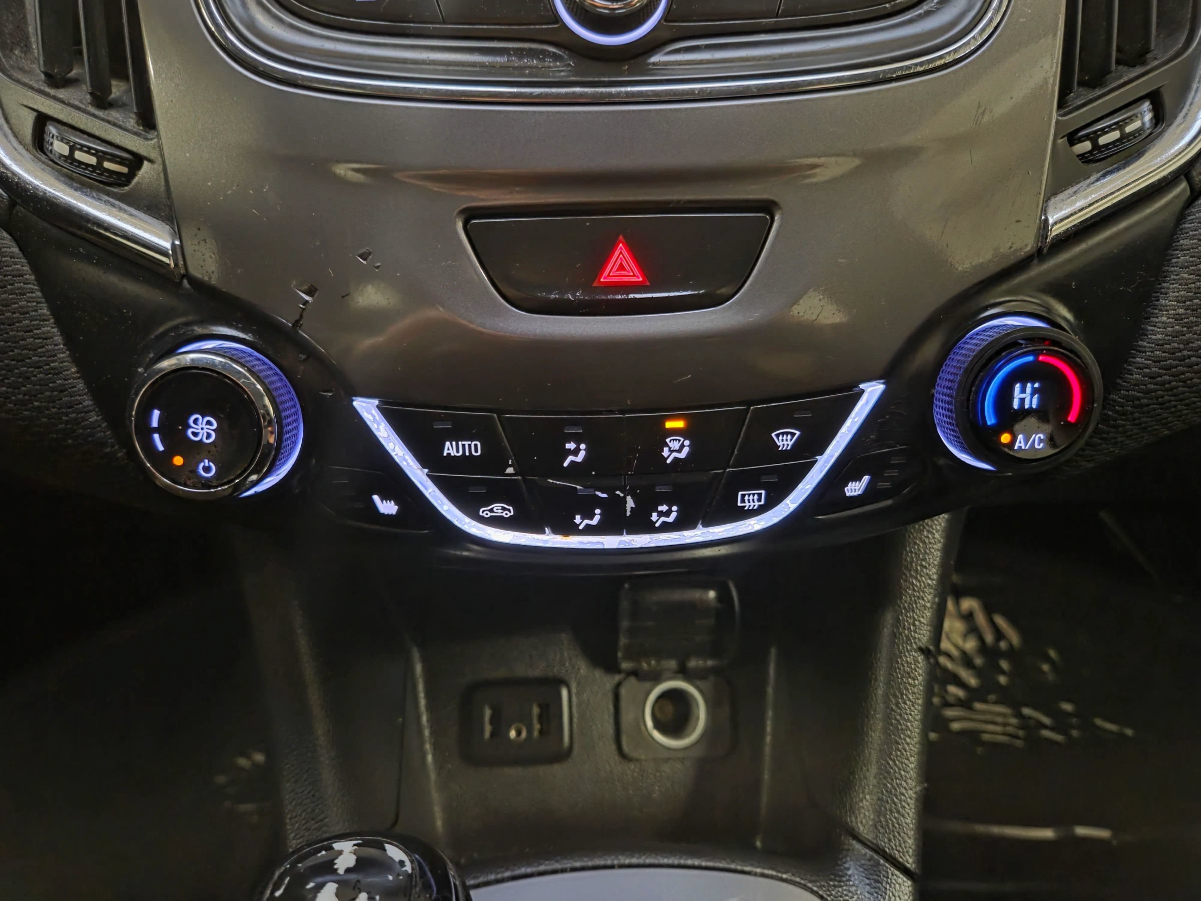 Used 2019 Chevrolet Cruze LT w/ Convenience Package FWD image 27