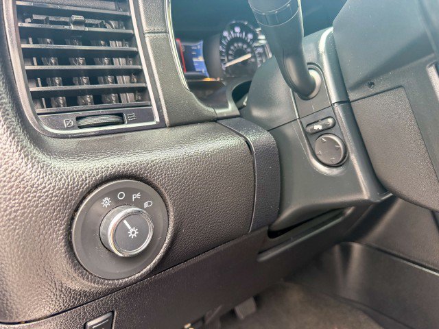 Used 2017 Lincoln Navigator L Select RWD image 16