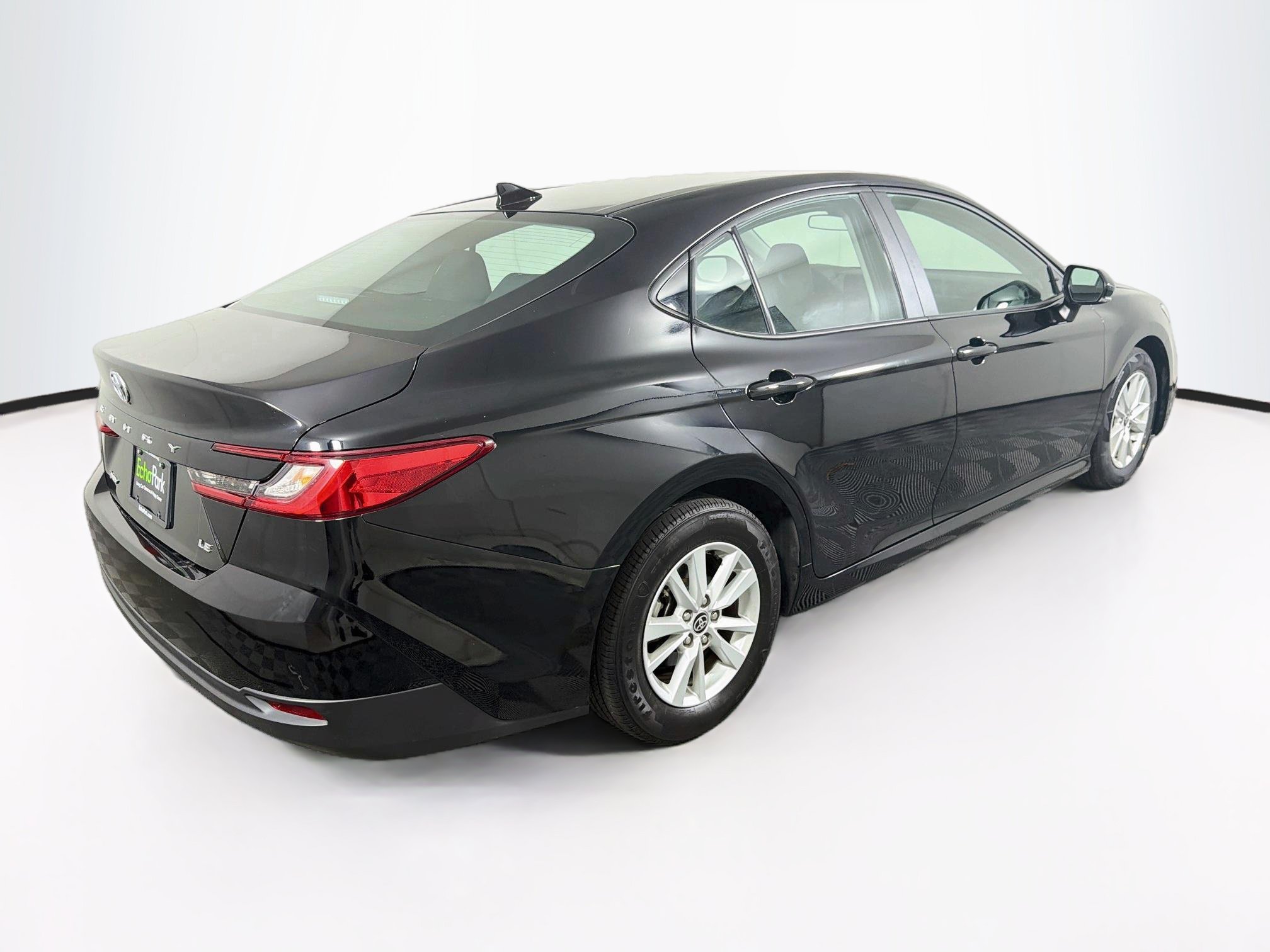Used 2025 Toyota Camry LE FWD image 9