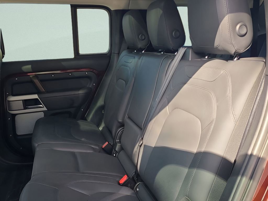 Used 2023 Land Rover Defender 130 First Edition image 20