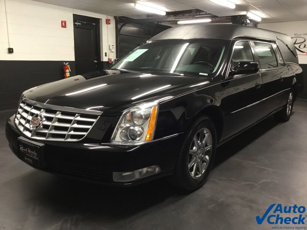 Used 2011 Cadillac DTS Limousine FWD image 5
