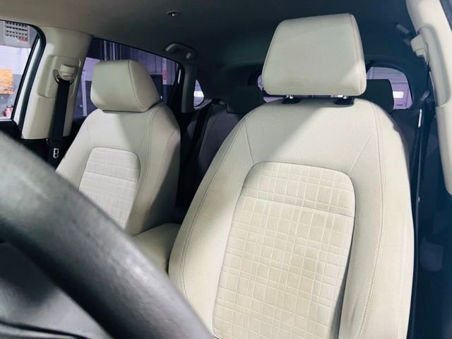Used 2023 Honda HR-V LX image 3