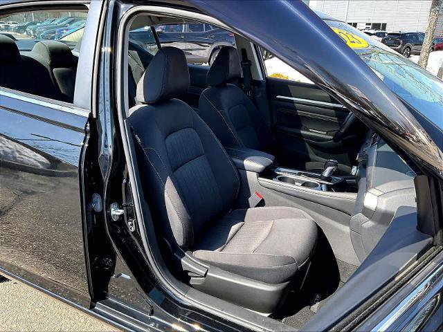 Certified 2023 Nissan Altima 2.5 SV w/ SV Premium Package image 11