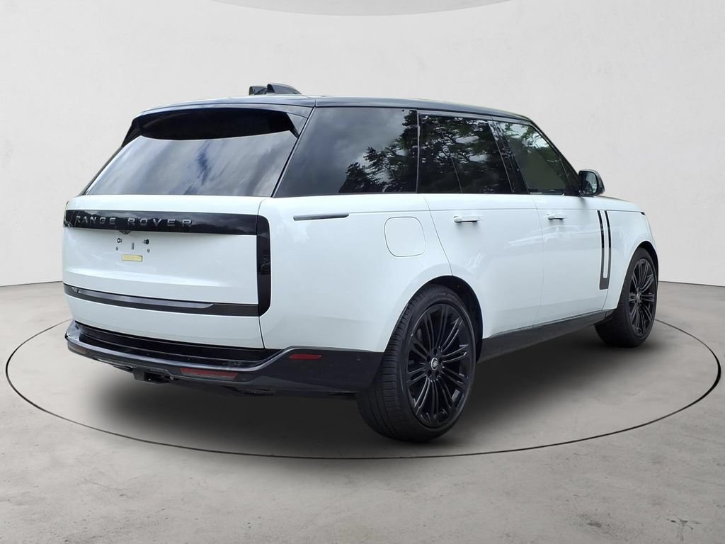 Used 2025 Land Rover Range Rover SE AWD/4WD image 5