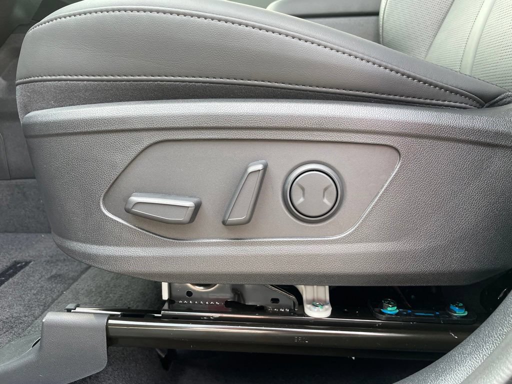 New 2026 Kia Sorento S FWD image 11