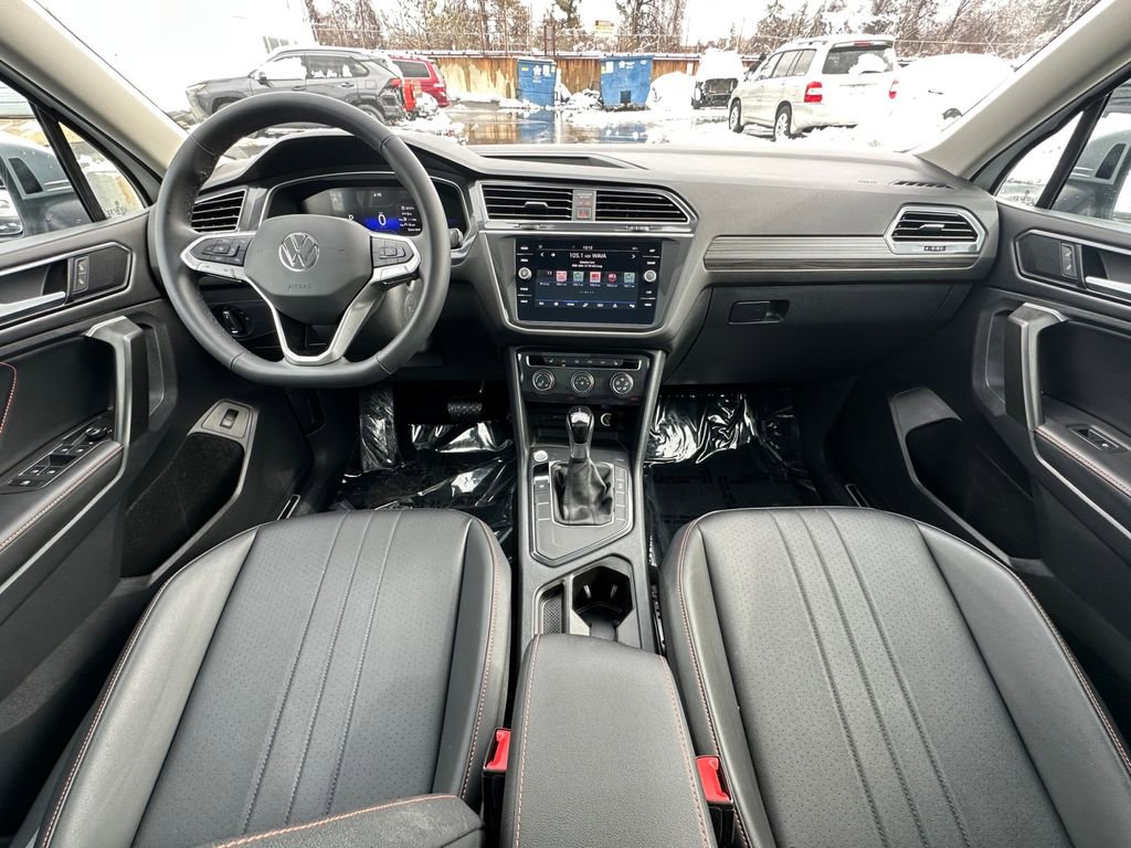 Used 2024 Volkswagen Tiguan Wolfsburg Edition image 22