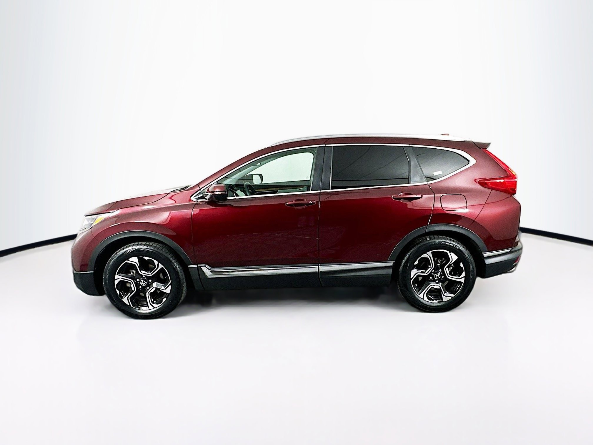 Used 2019 Honda CR-V Touring image 4