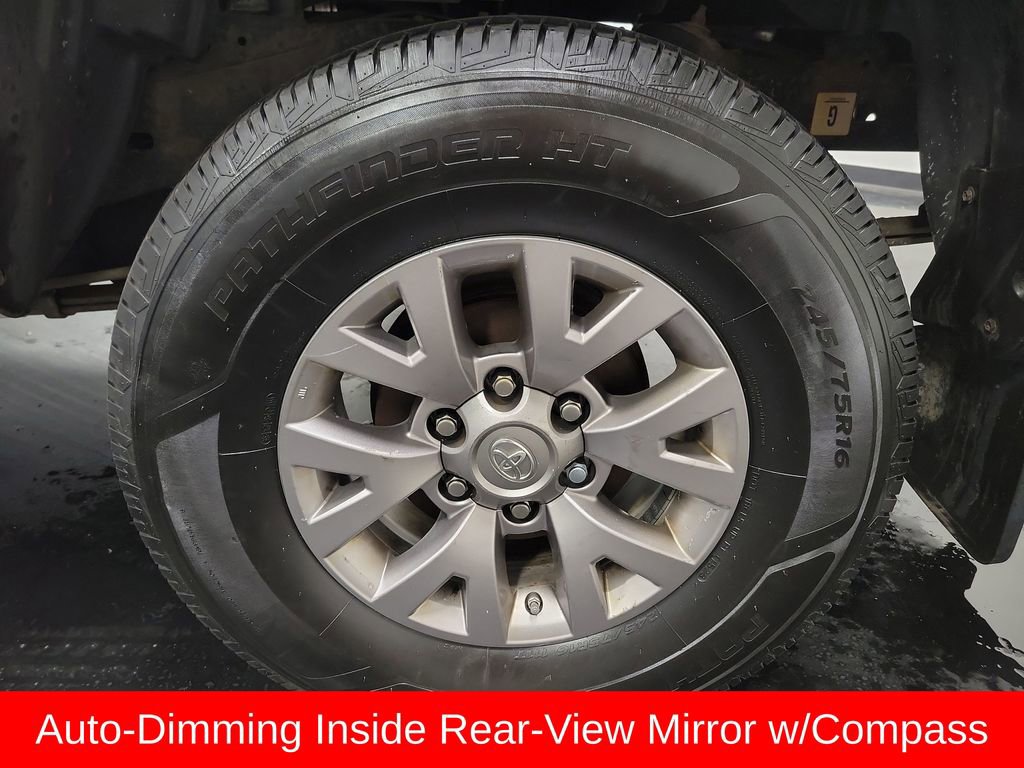 Used 2016 Toyota Tacoma SR5 w/ SR5 Appearance Package (SN) AWD/4WD image 10