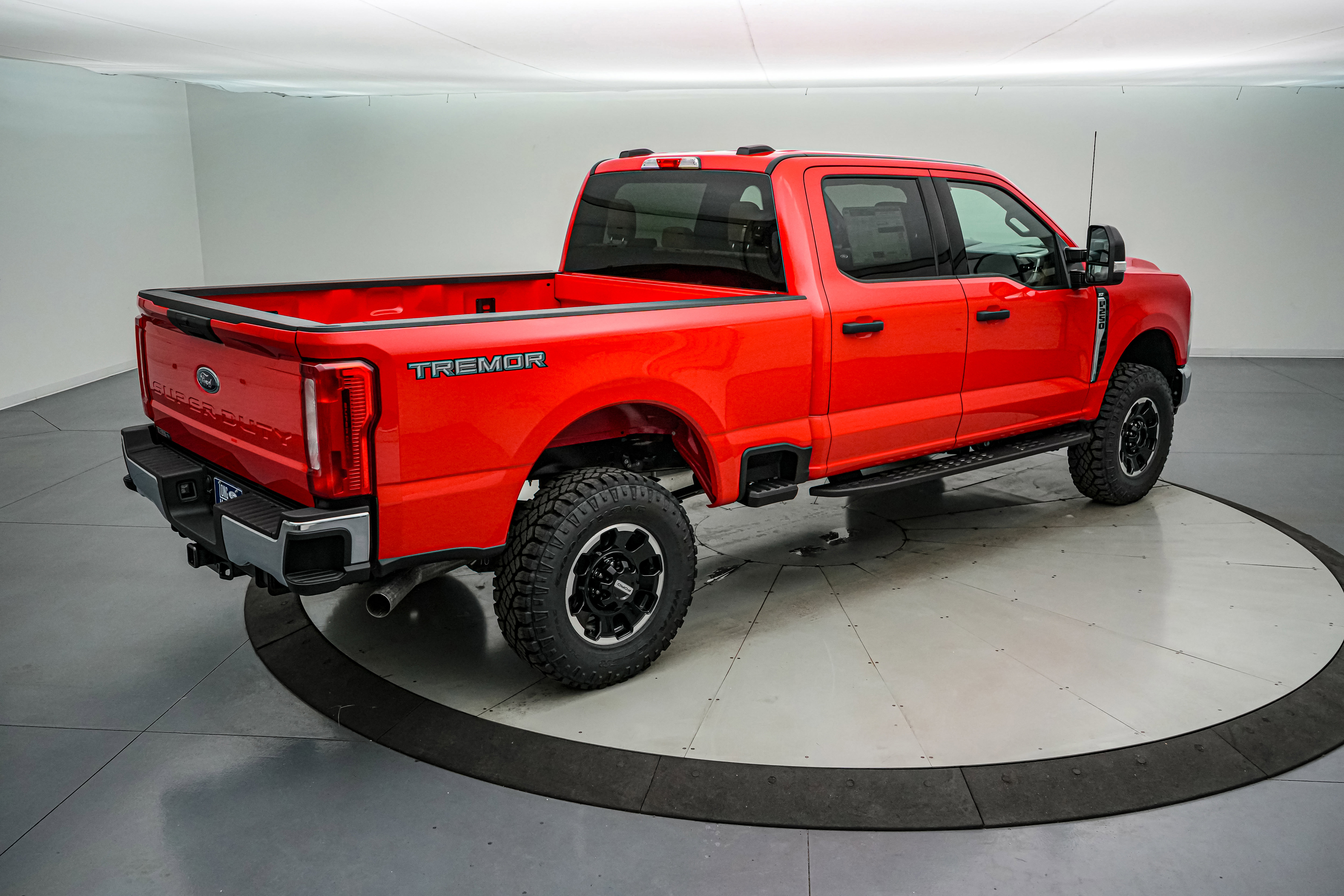 New 2026 Ford F250 XLT w/ Tremor Off-Road Package image 4