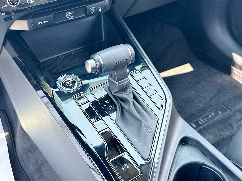 Certified 2025 Kia Niro EX FWD image 20