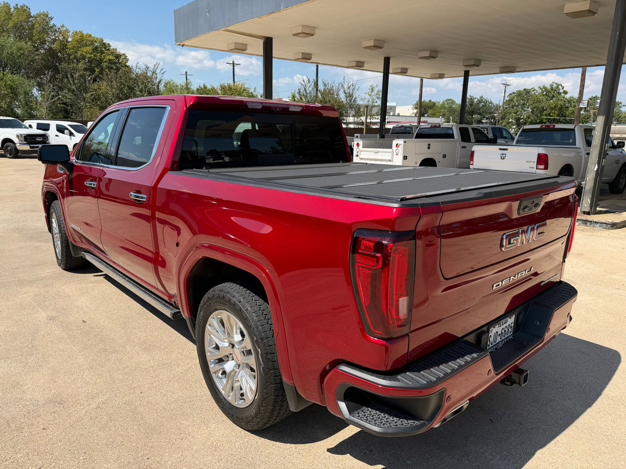 Used 2023 GMC Sierra 1500 Denali w/ Technology Package image 3