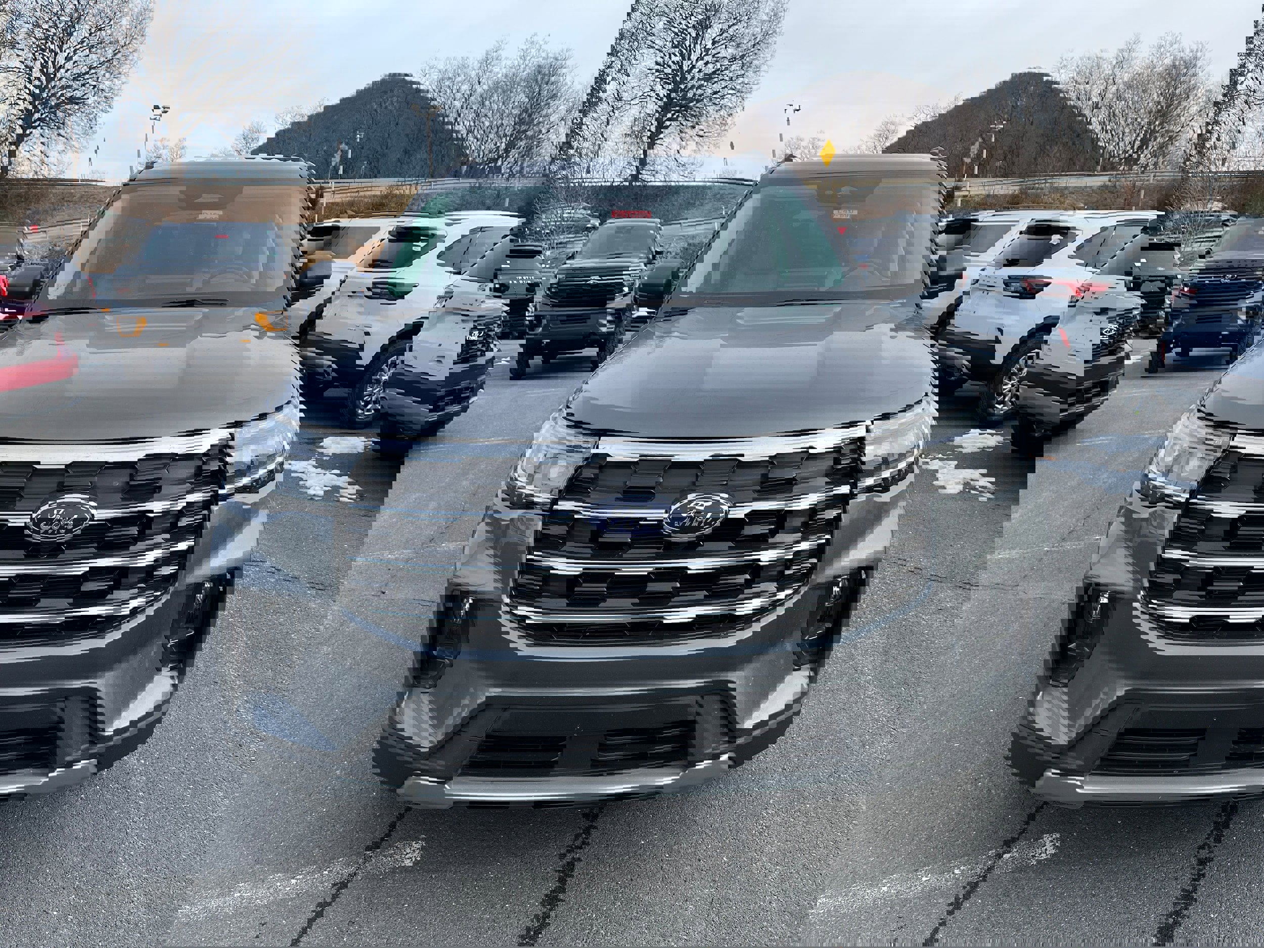 New 2026 Ford Explorer Active w/ Active Comfort Package image 2