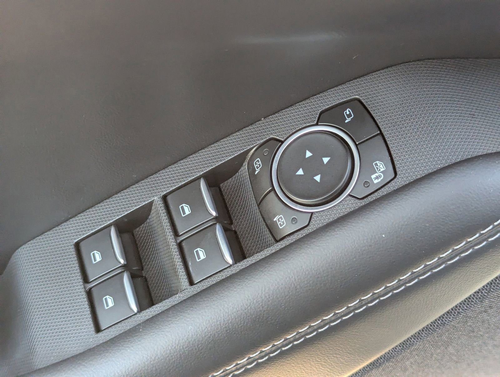 Used 2023 Ford Mustang Mach-E Premium image 25