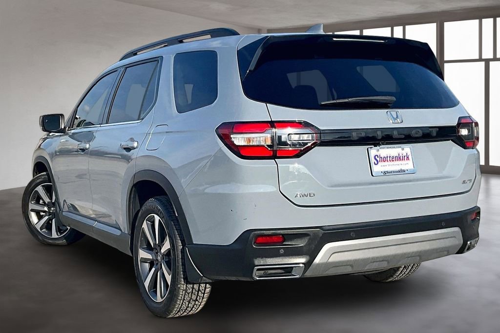 Certified 2023 Honda Pilot Elite image 4