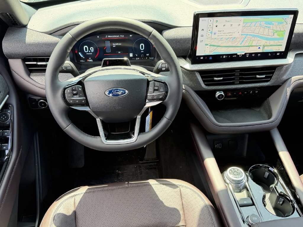 New 2026 Ford Explorer Platinum w/ LUX Leather Package AWD/4WD image 9