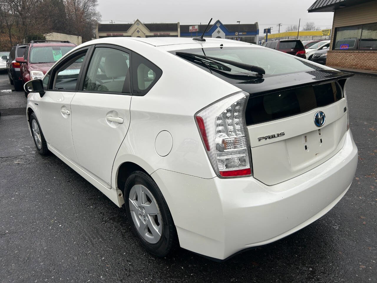 Used 2011 Toyota Prius Three image 7
