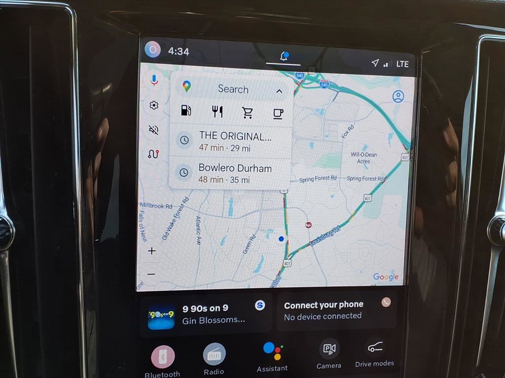 Certified 2023 Volvo V60 B5 Cross Country Plus w/ Climate Package image 21