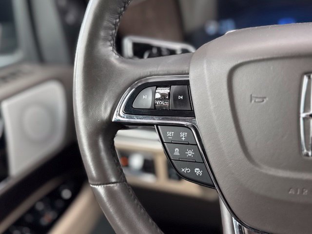 Used 2024 Lincoln Navigator Reserve AWD/4WD image 21