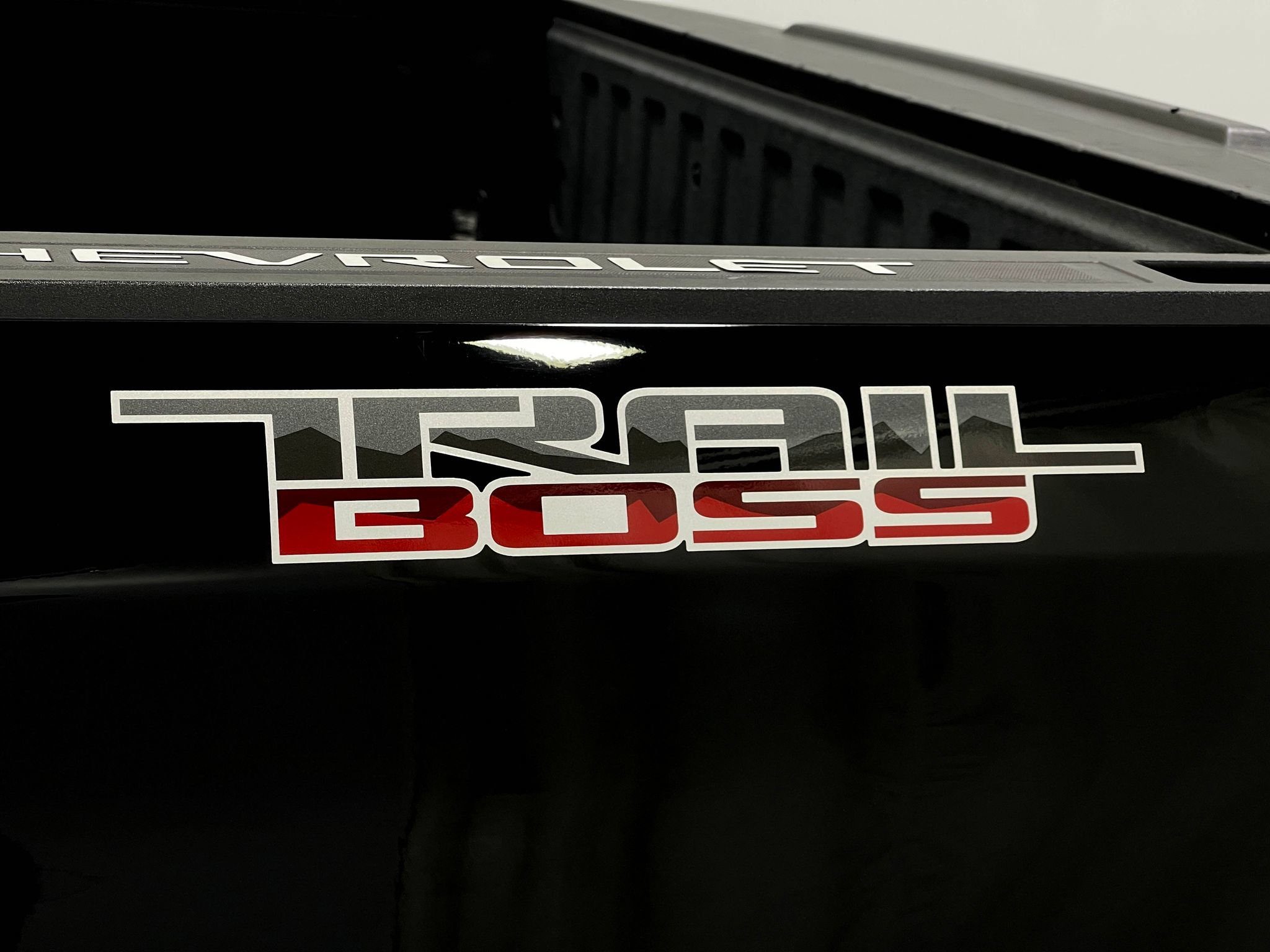 Used 2021 Chevrolet Silverado 1500 LT Trail Boss w/ Convenience Package II AWD/4WD image 40
