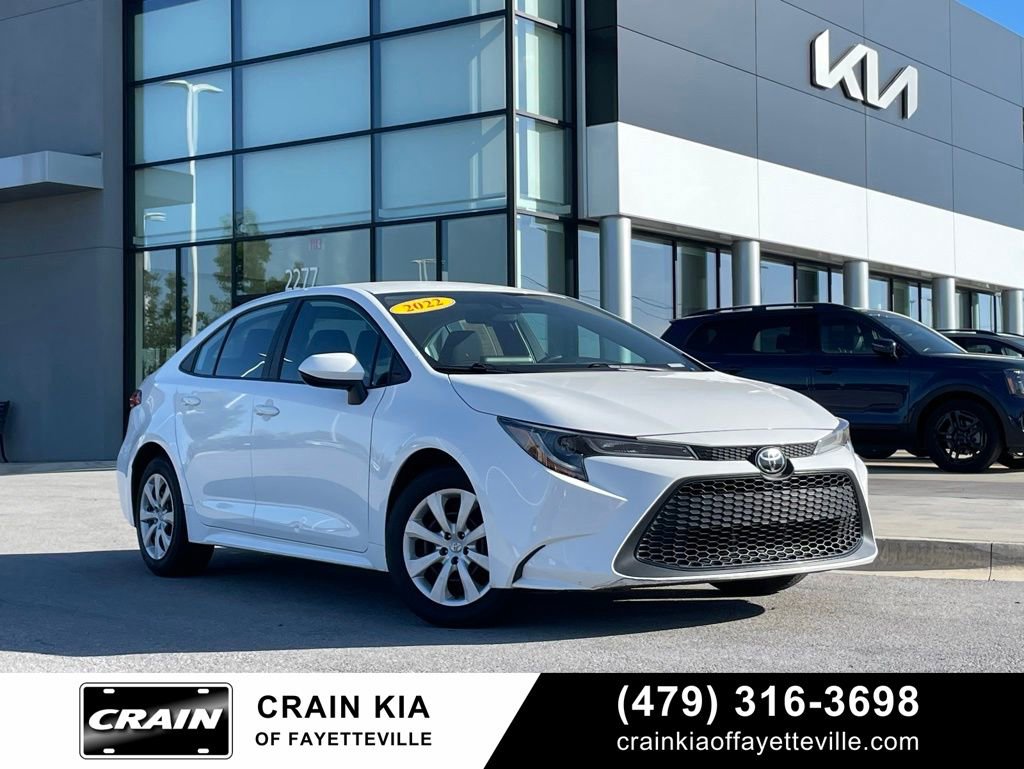 Used 2022 Toyota Corolla LE FWD image 1