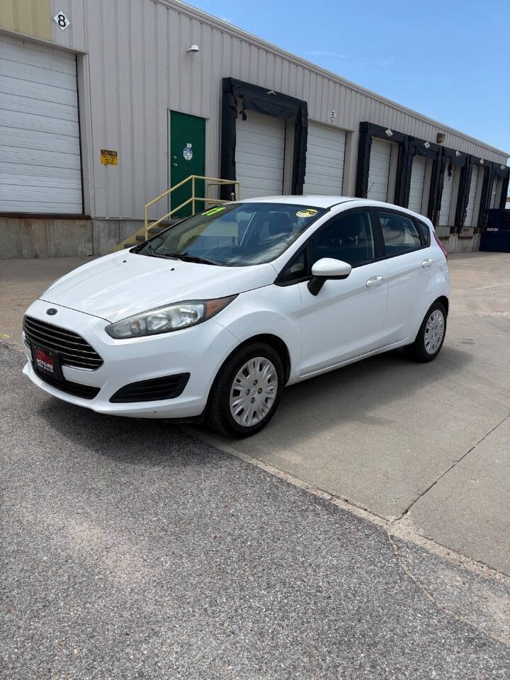 Used 2017 Ford Fiesta S FWD image 3