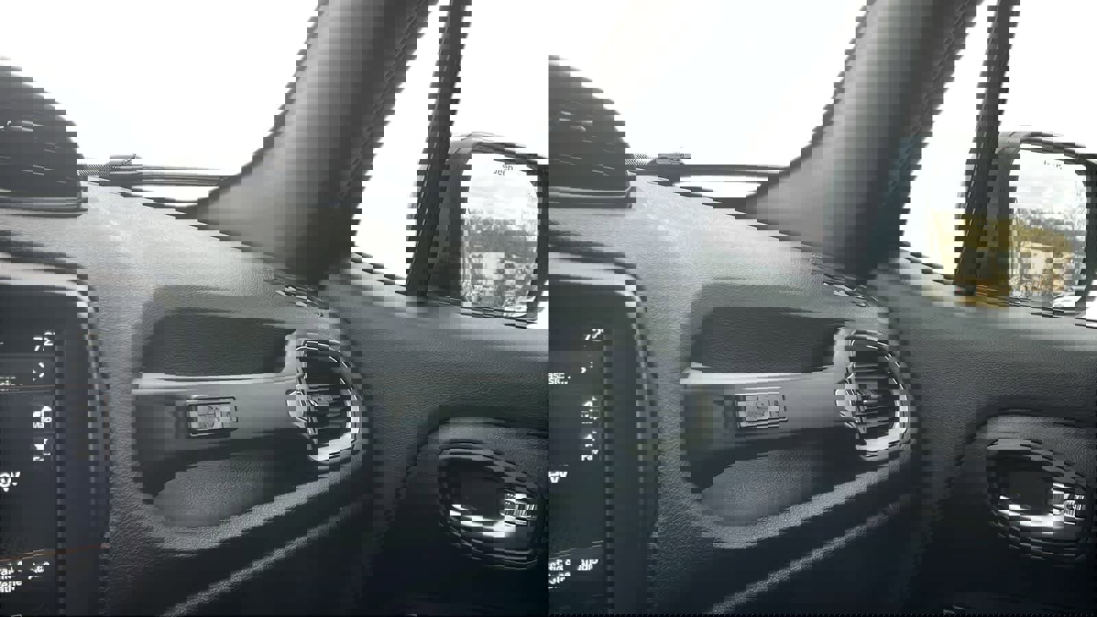 Used 2021 Jeep Renegade Latitude image 19