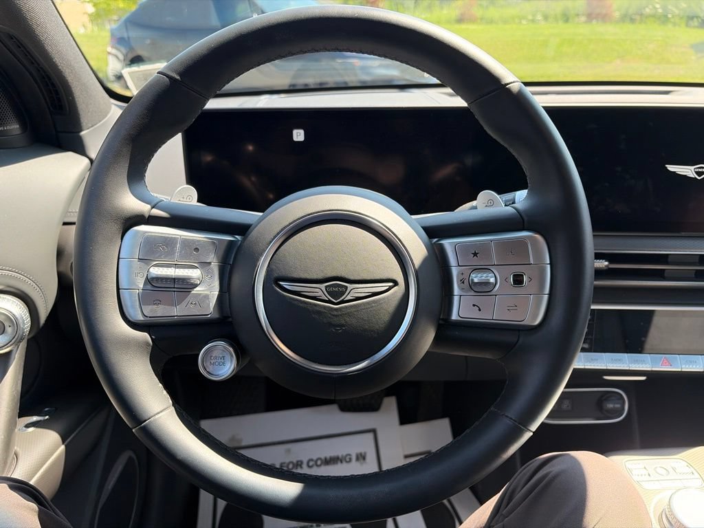 Used 2023 Genesis GV60 Advanced AWD/4WD image 5