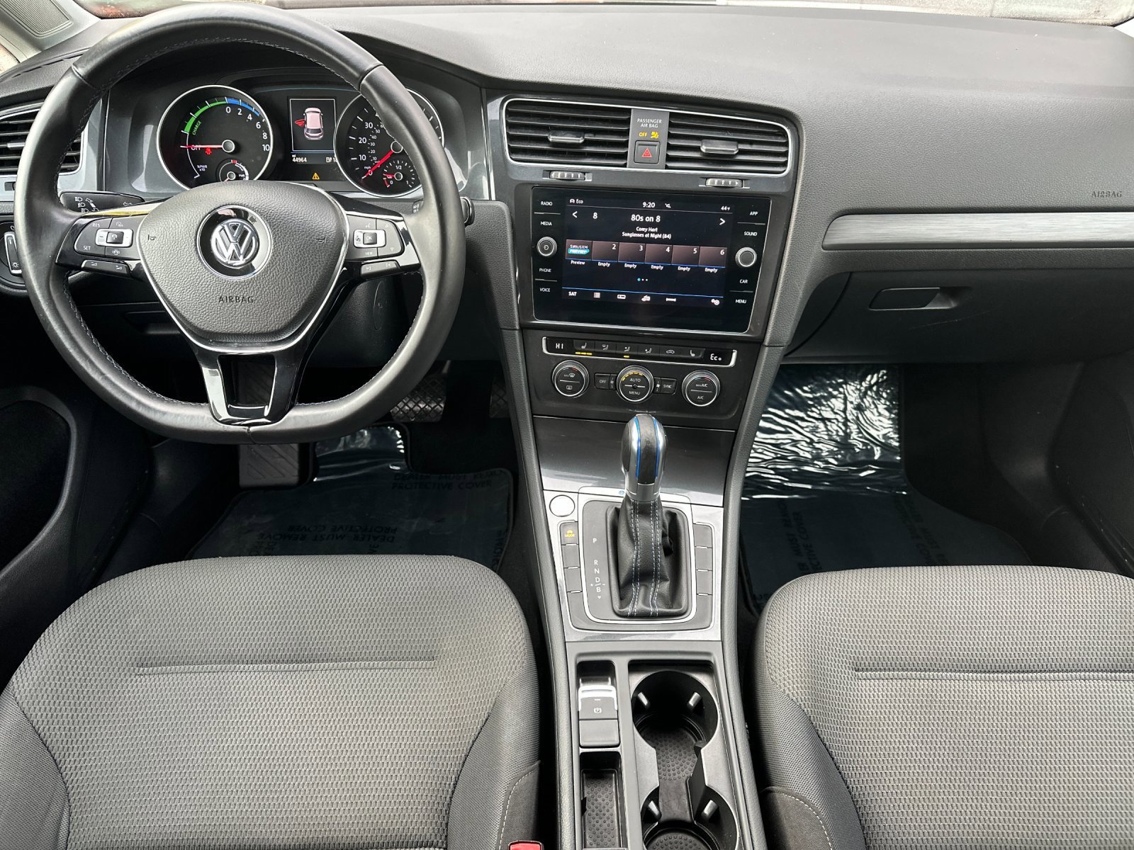 Used 2019 Volkswagen e-Golf SE w/ Driver Assistance Package image 13