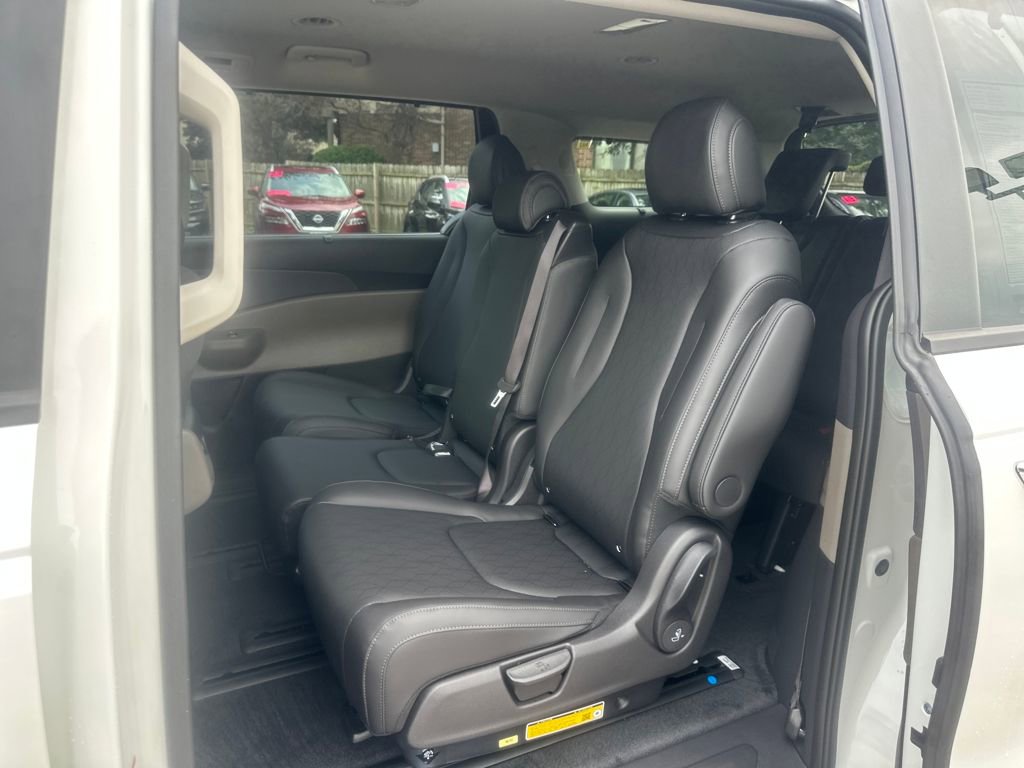 New 2026 Kia Carnival EX image 14