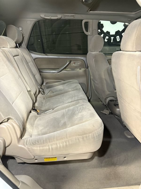 Used 2007 Toyota Sequoia SR5 AWD/4WD image 11