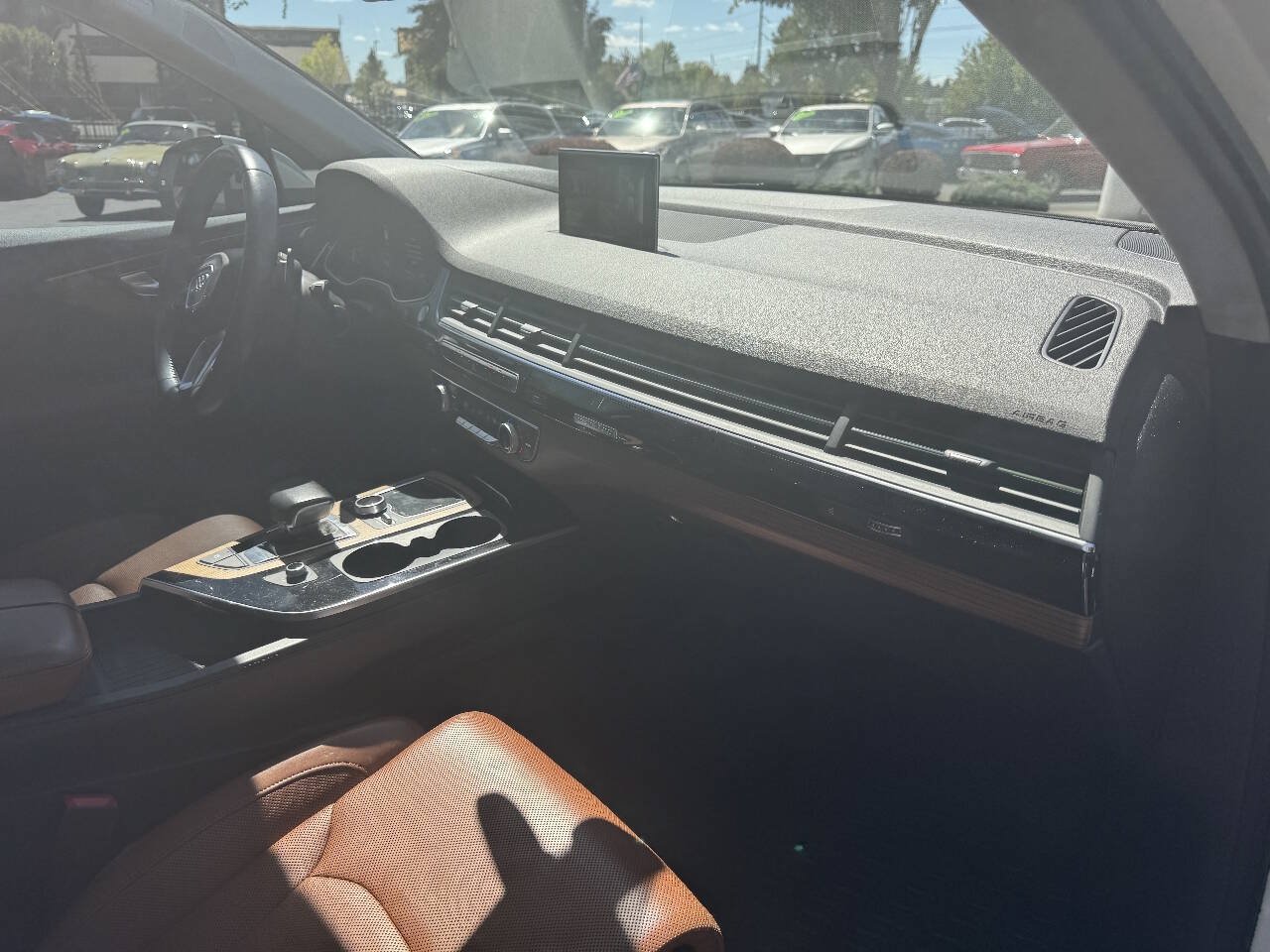 Used 2017 Audi Q7 3.0T Prestige w/ Prestige Package AWD/4WD image 27