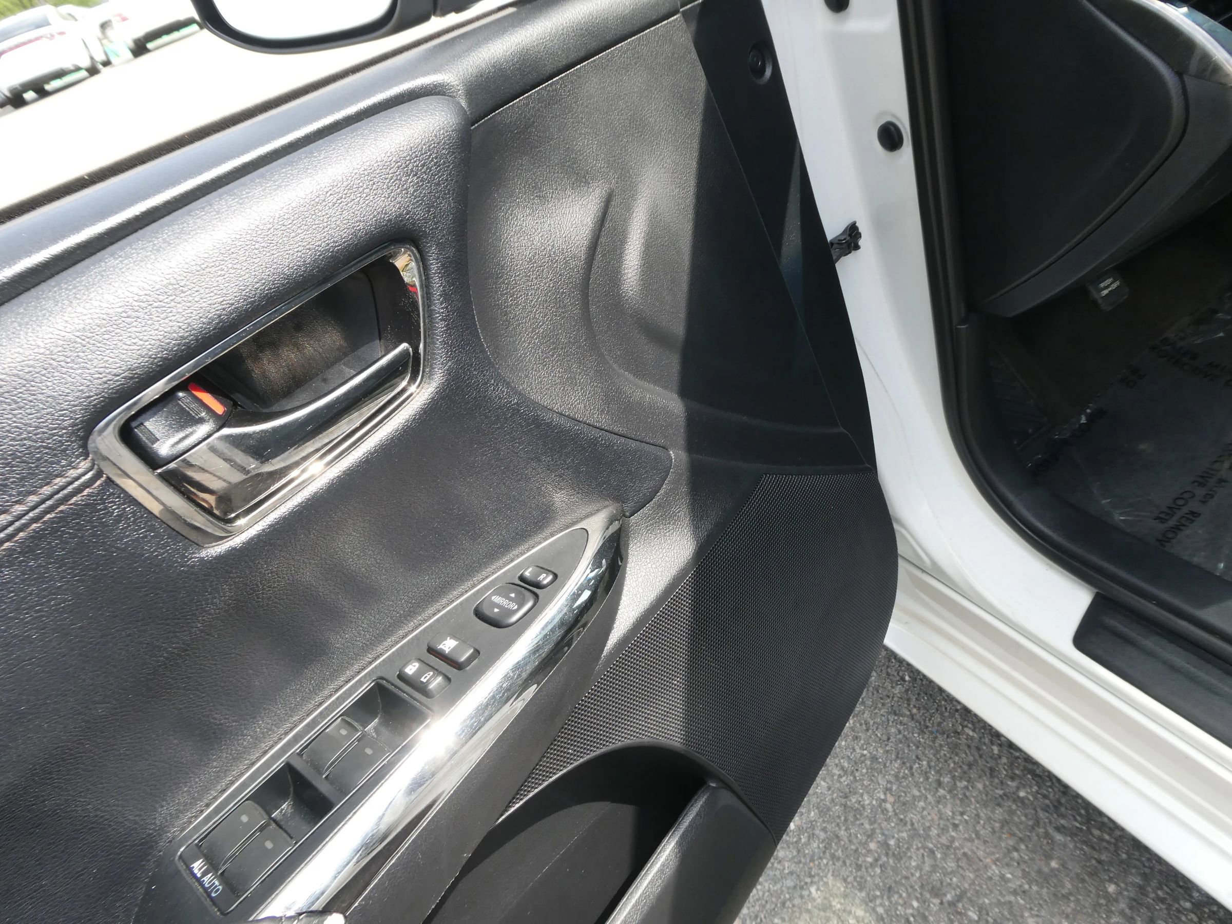 Used 2017 Toyota Avalon XLE Plus image 16