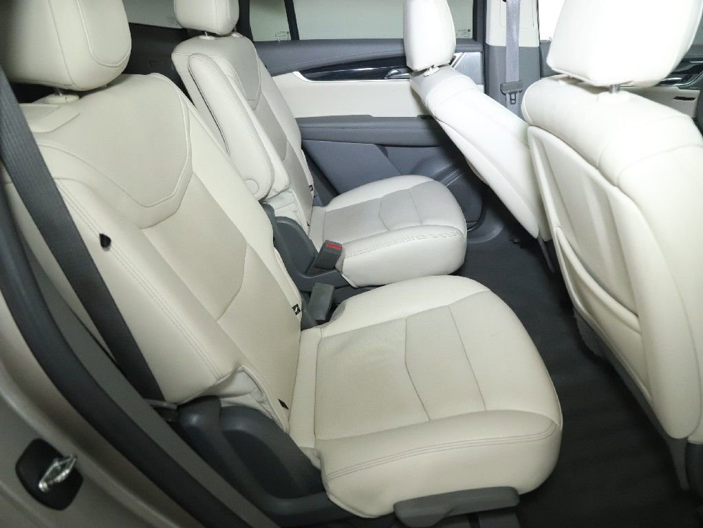Used 2023 Cadillac XT6 Premium Luxury w/ Technology Package image 32