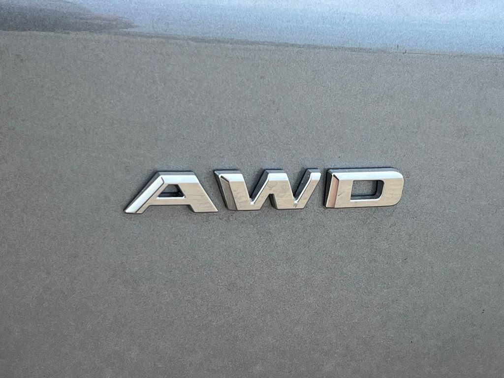 New 2026 Cadillac XT5 Premium Luxury image 2