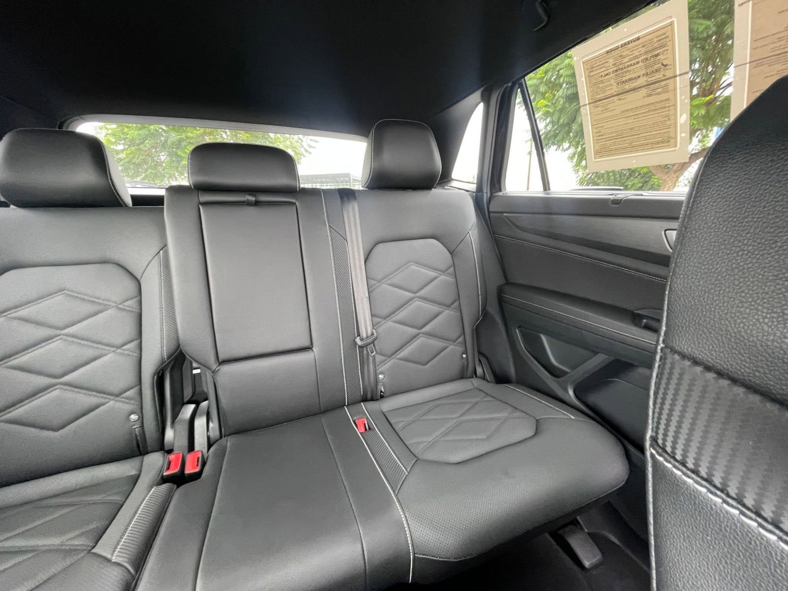 Used 2025 Volkswagen Atlas Cross Sport SE image 37