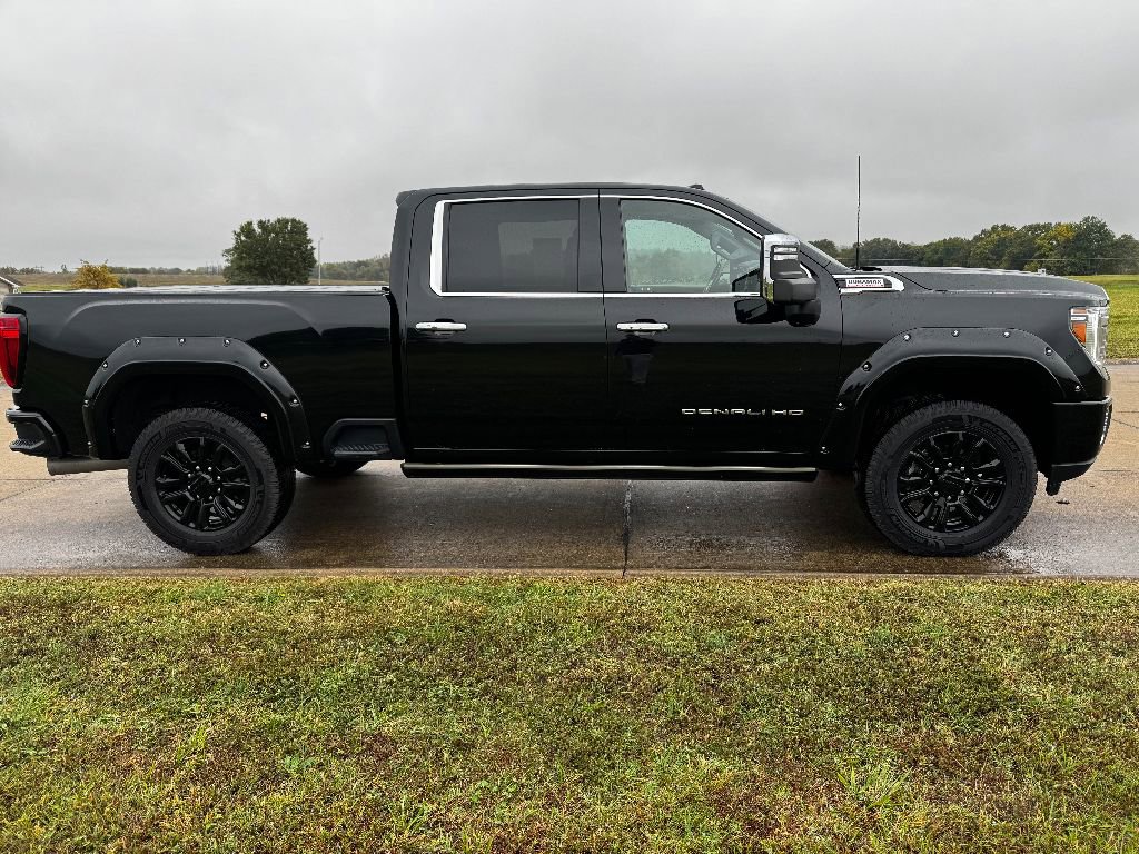 Used 2021 GMC Sierra 2500 Denali w/ Denali Black Diamond Edition image 5
