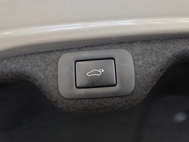 Certified 2025 Lexus ES 300h w/ Premium Package image 13