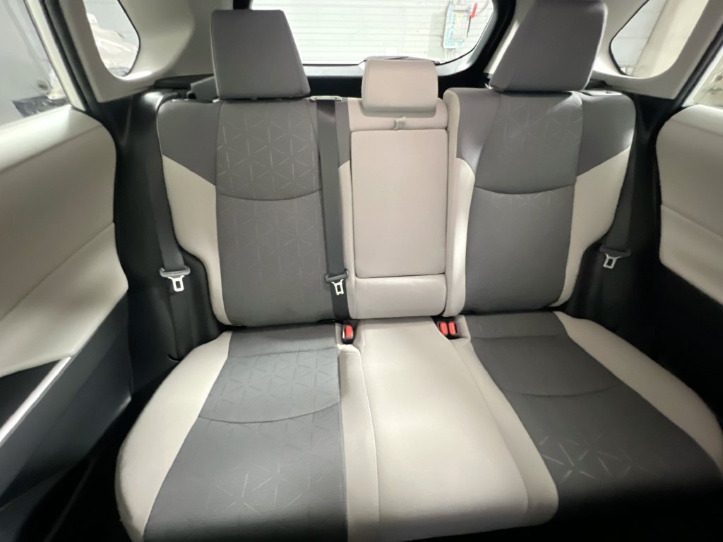 Used 2024 Toyota RAV4 XLE w/ Convenience Package FWD image 30