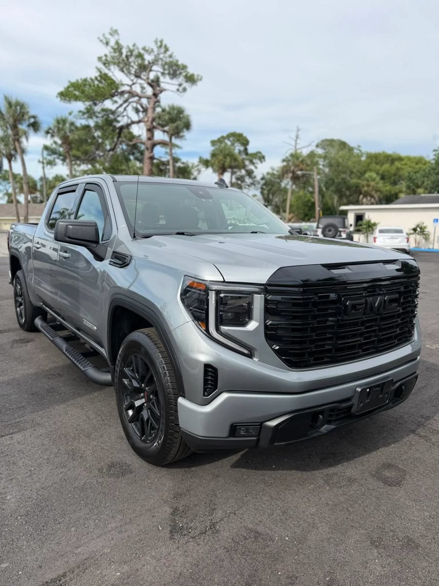Used 2023 GMC Sierra 1500 Elevation AWD/4WD image 3