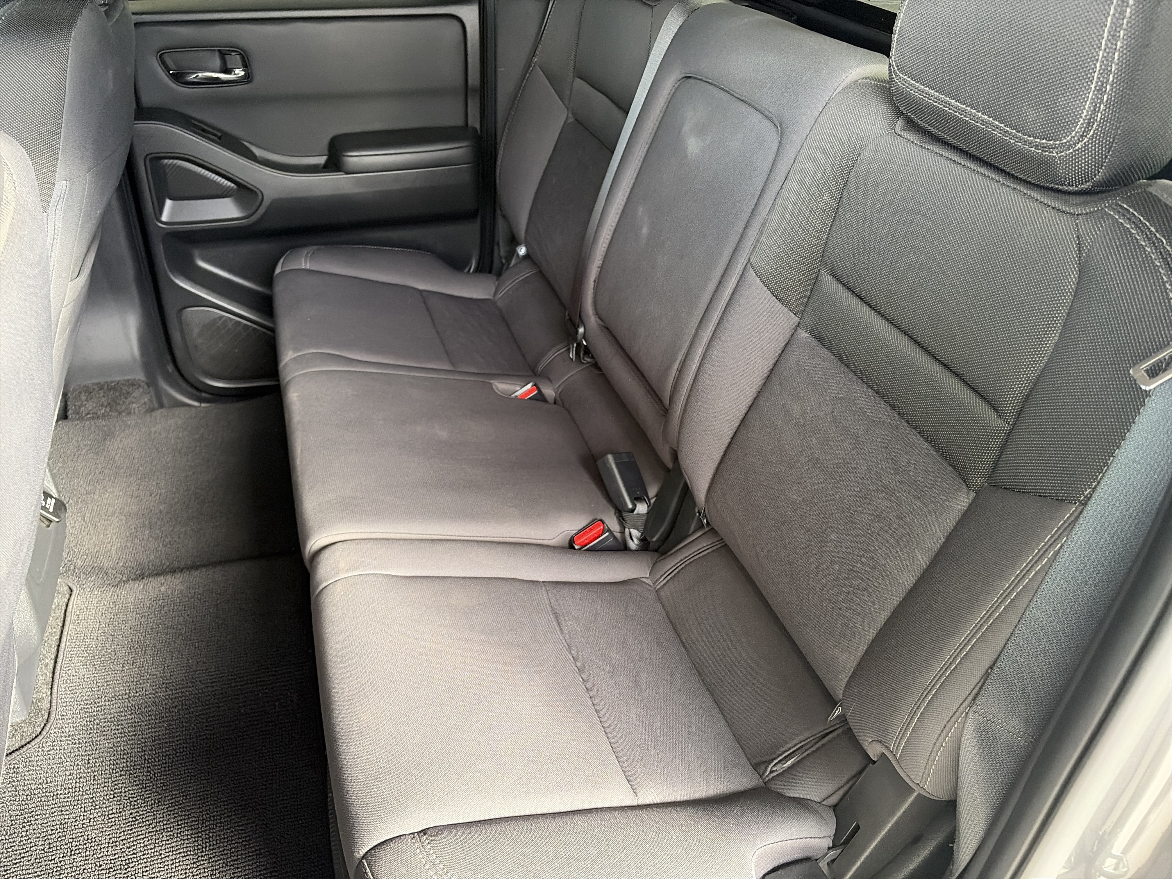 Used 2024 Nissan Frontier SV w/ SV Convenience Package AWD/4WD image 10