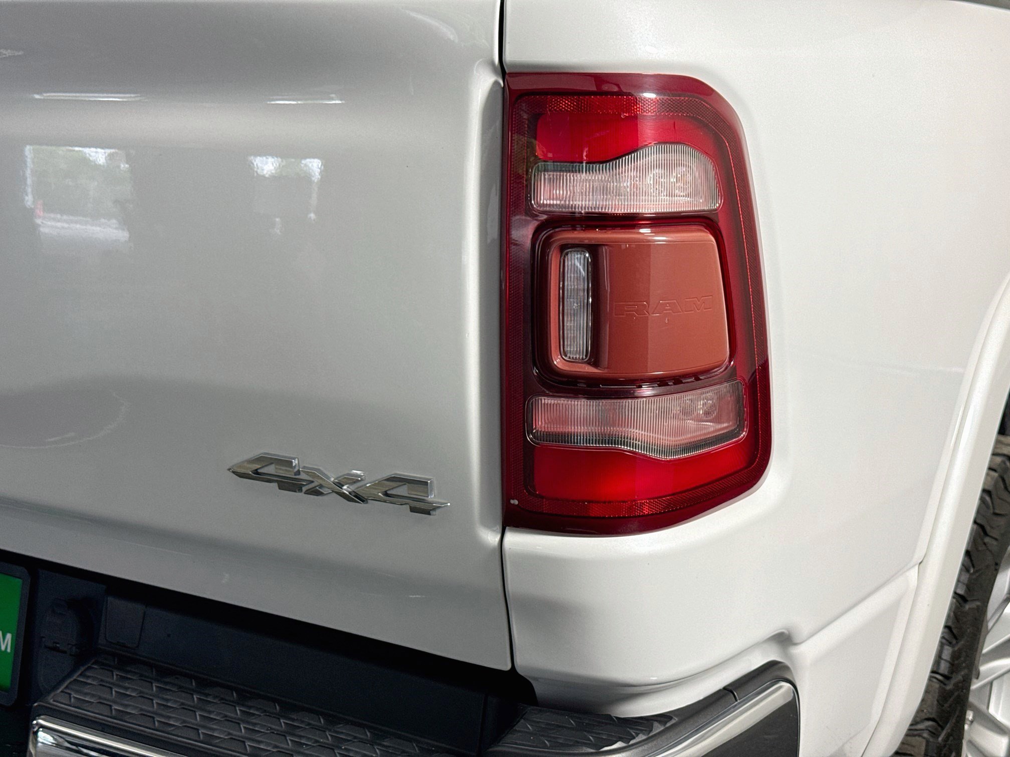 Used 2019 RAM 1500 Laramie AWD/4WD image 34