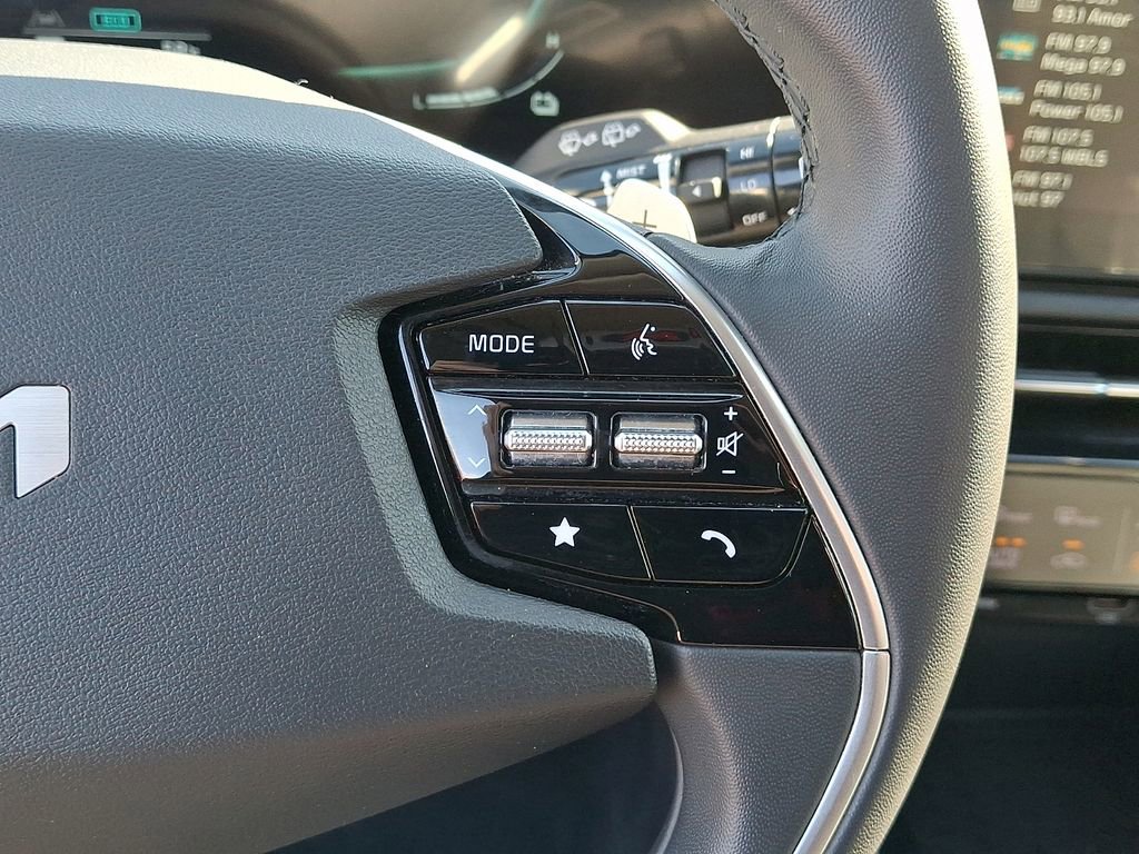 Certified 2023 Kia Niro EX FWD image 23