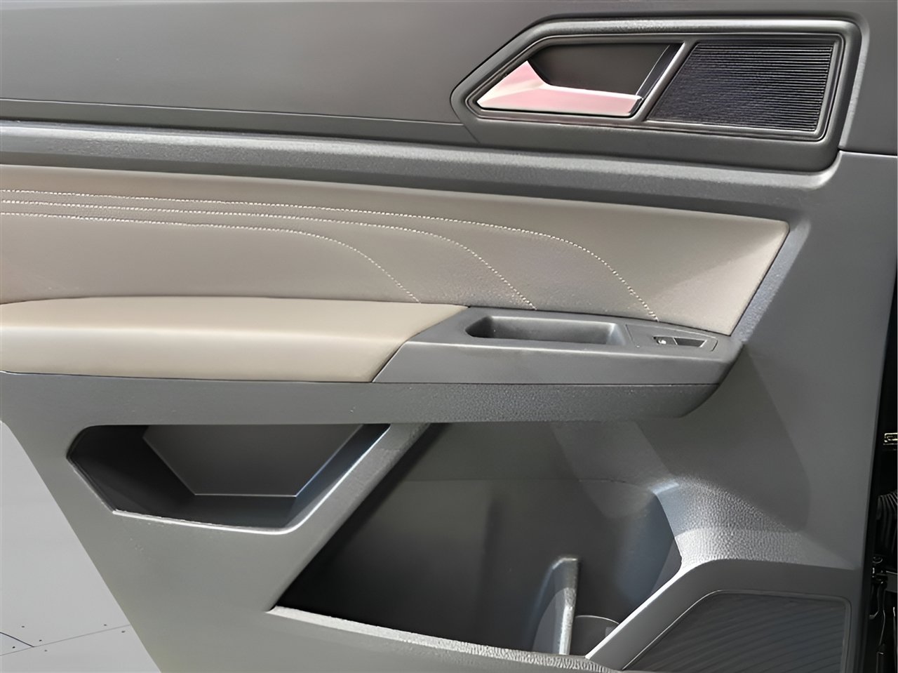 Used 2021 Volkswagen Atlas SE w/ Panoramic Sunroof Package image 13