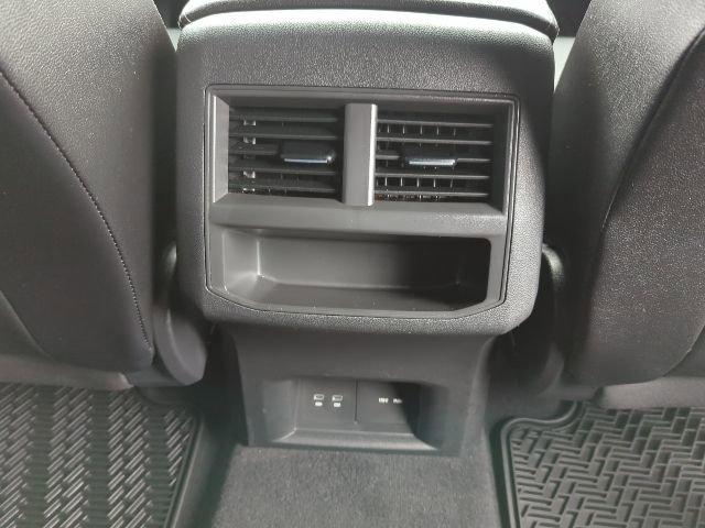 Used 2023 Volkswagen Atlas Cross Sport SEL R-Line image 21