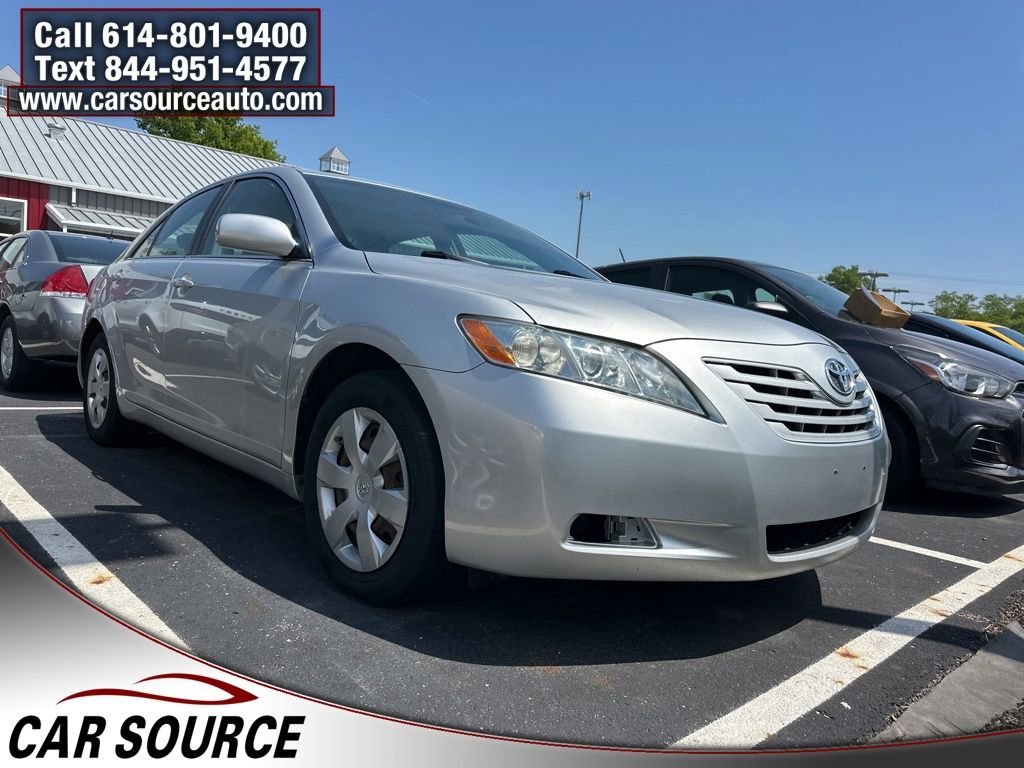 Used 2009 Toyota Camry LE FWD image 2